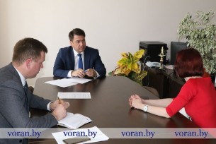 В Вороново прием граждан провел член Национальной комиссии по правам ребенка Виктор Пранюк