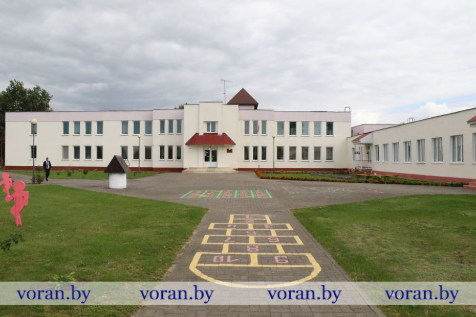 На минувшей неделе в Вороновском районе прошел мониторинг готовности школ и детских садов к новому учебному году