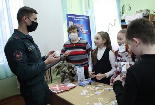 Школьники Вороновщины повторили правила «Безопасного Нового года»