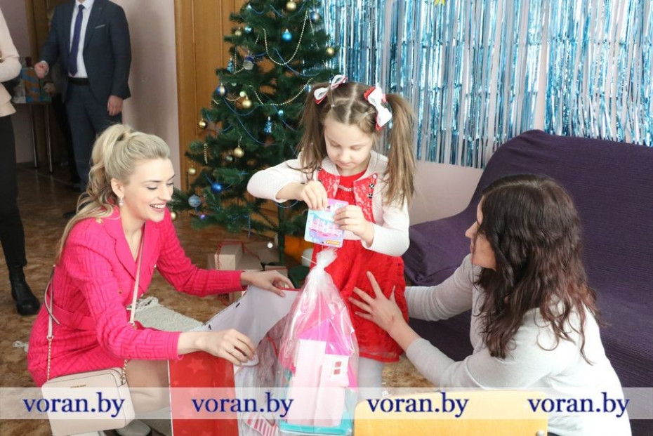 Особая атмосфера и адресные подарки для детей из Вороновского ЦКРОиР