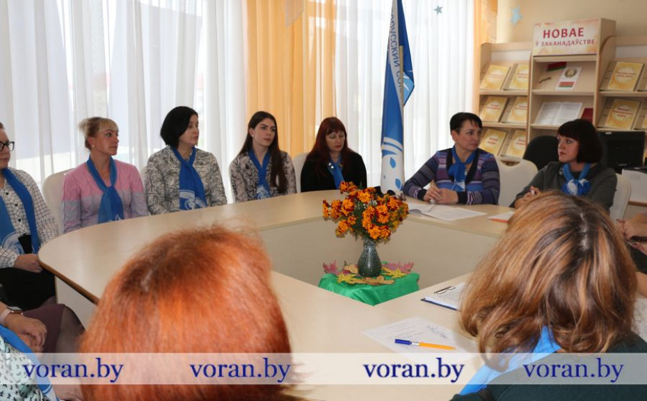 Диалоговая площадка по обсуждению проекта закона о ВНС и изменений в Избирательный кодекс собрала активисток Вороновской районной организации Белорусского союза женщин