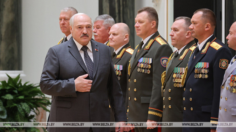 Lukashenko assures military of unwavering support by state