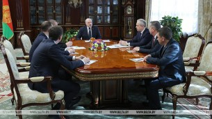 Lukashenko describes district administrations as working system