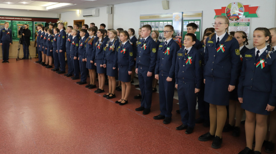 В Гродно принесли присягу учащиеся таможенных классов СШ №13