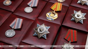 Госнаград и Благодарности Президента удостоены работники МТЗ, труженики АПК и военные