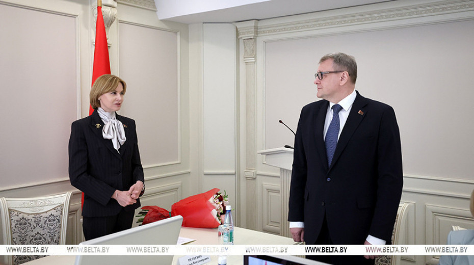 Першы намеснік кіраўніка Адміністрацыі Прэзідэнта Наталля Пяткевіч і памочнік Прэзідэнта Рэспублікі Беларусь - інспектар па Гродзенскай вобласці Канстанцін Бурак